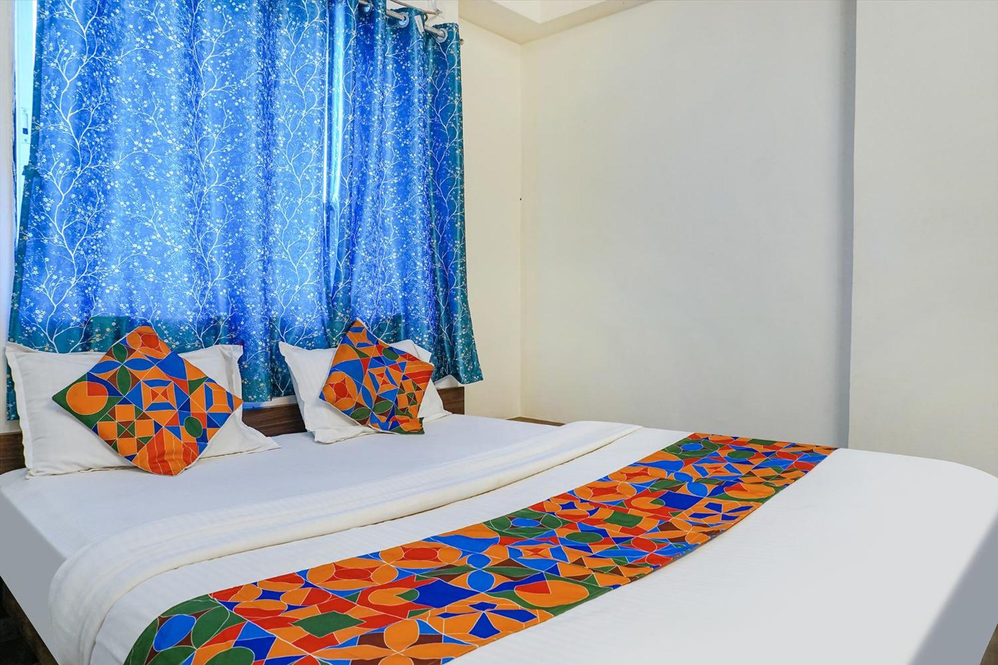 Fabhotel Gokul Lodge Gorhe Khurd Bagian luar foto