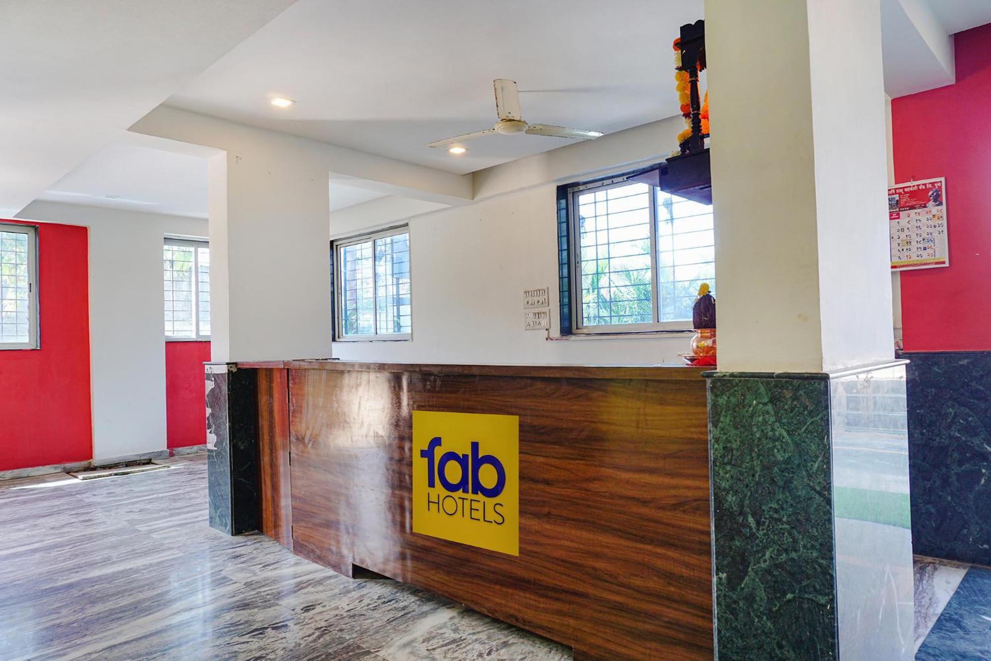 Fabhotel Gokul Lodge Gorhe Khurd Bagian luar foto