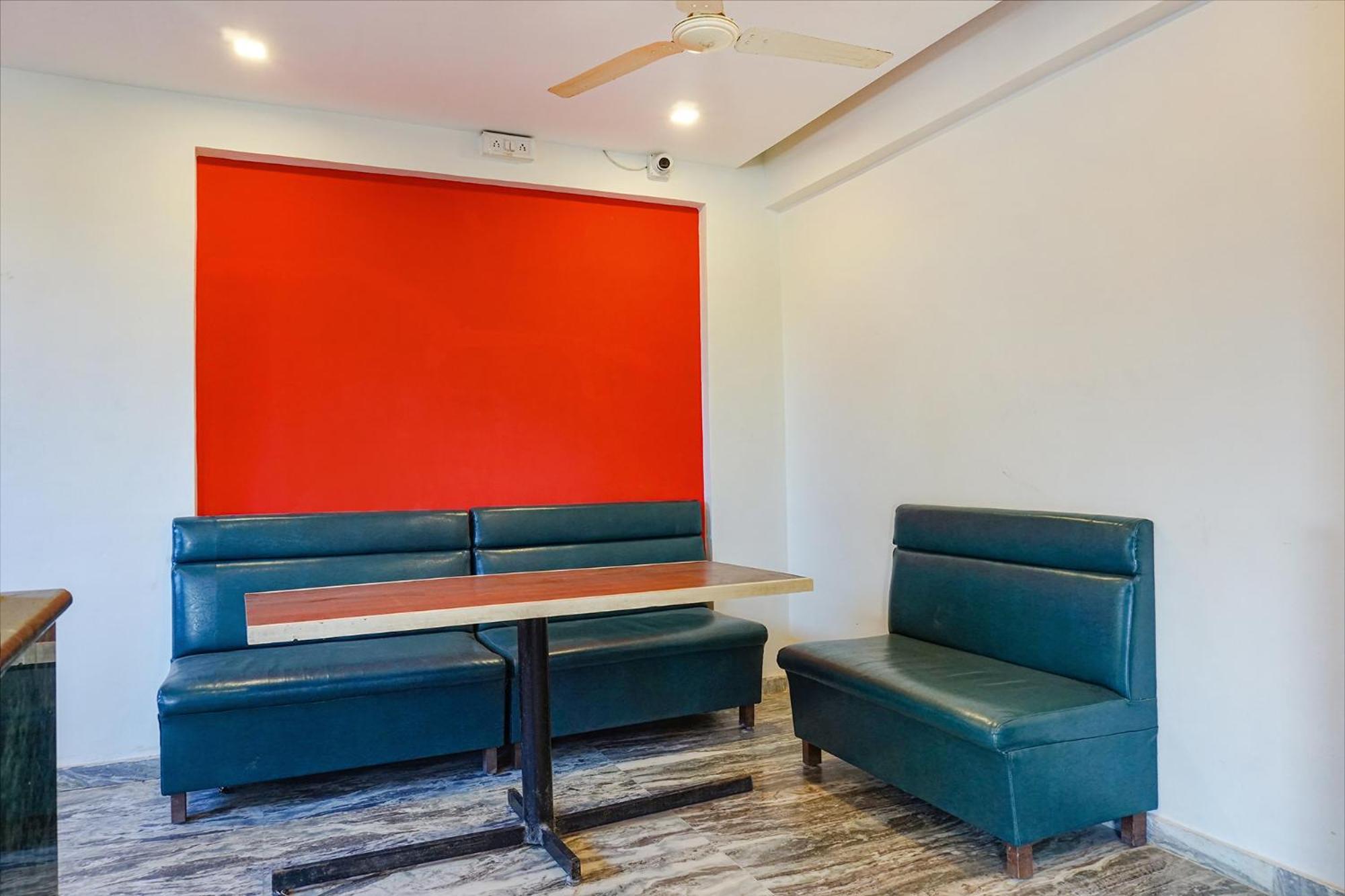Fabhotel Gokul Lodge Gorhe Khurd Bagian luar foto
