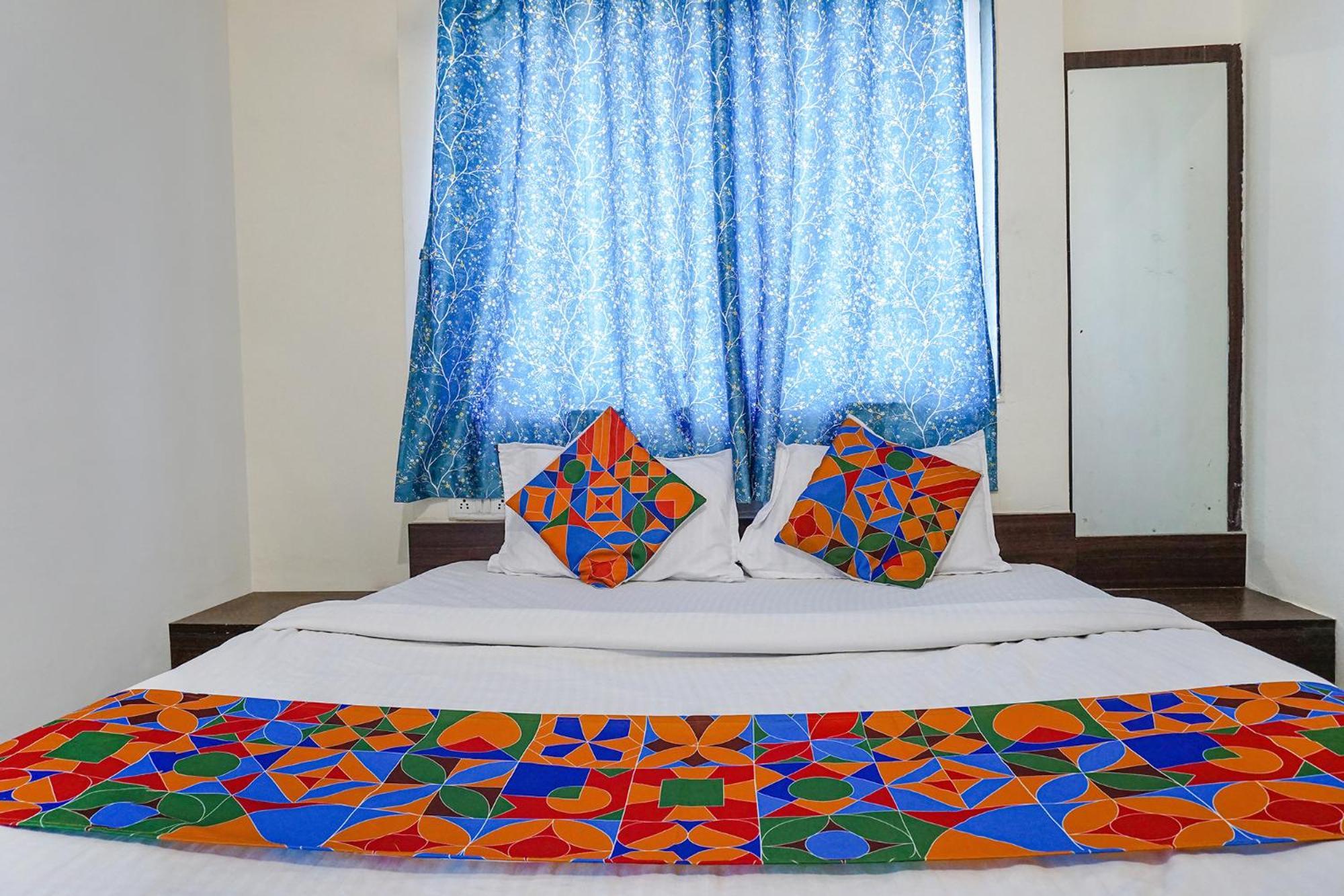 Fabhotel Gokul Lodge Gorhe Khurd Bagian luar foto