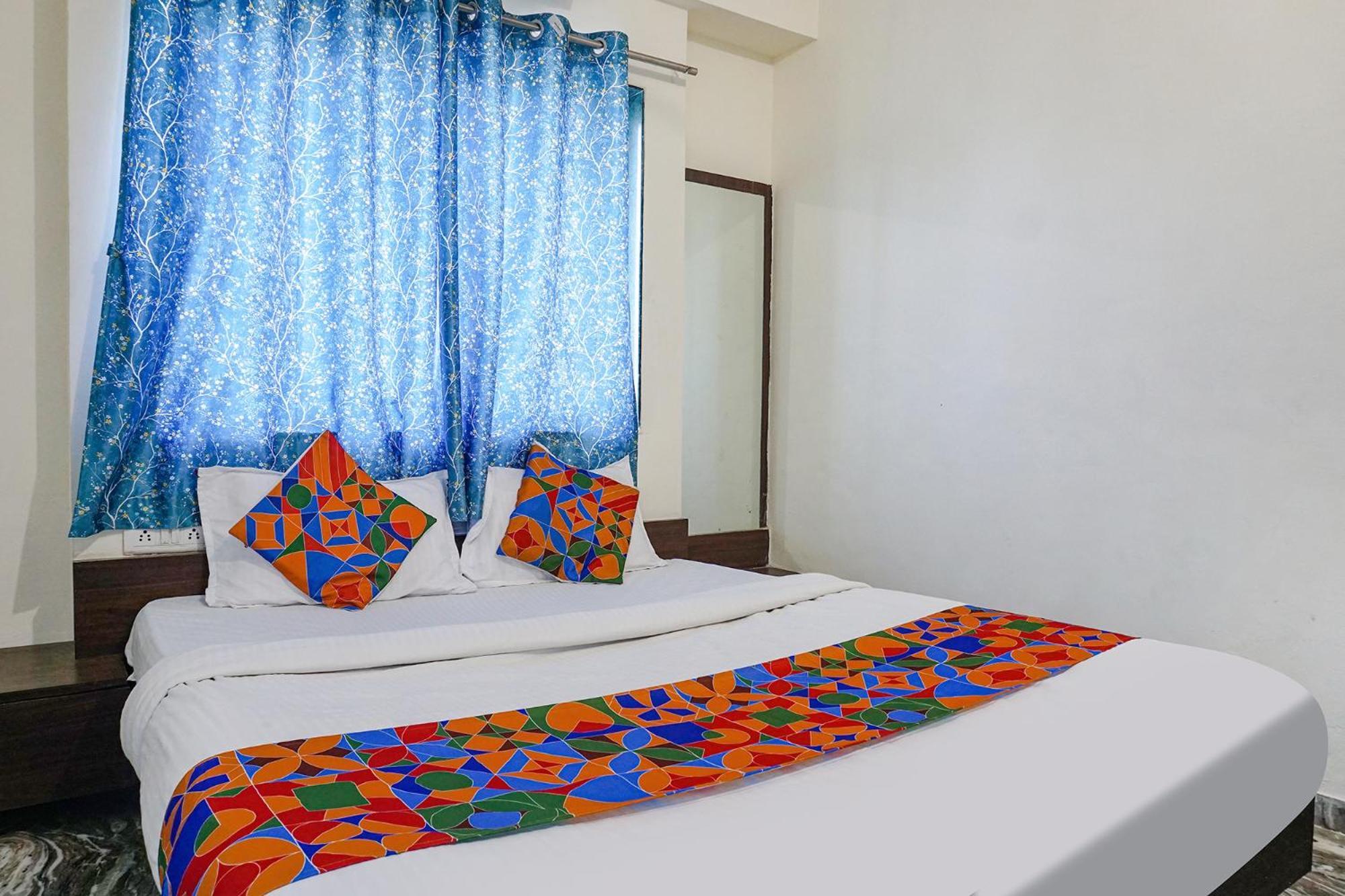 Fabhotel Gokul Lodge Gorhe Khurd Bagian luar foto