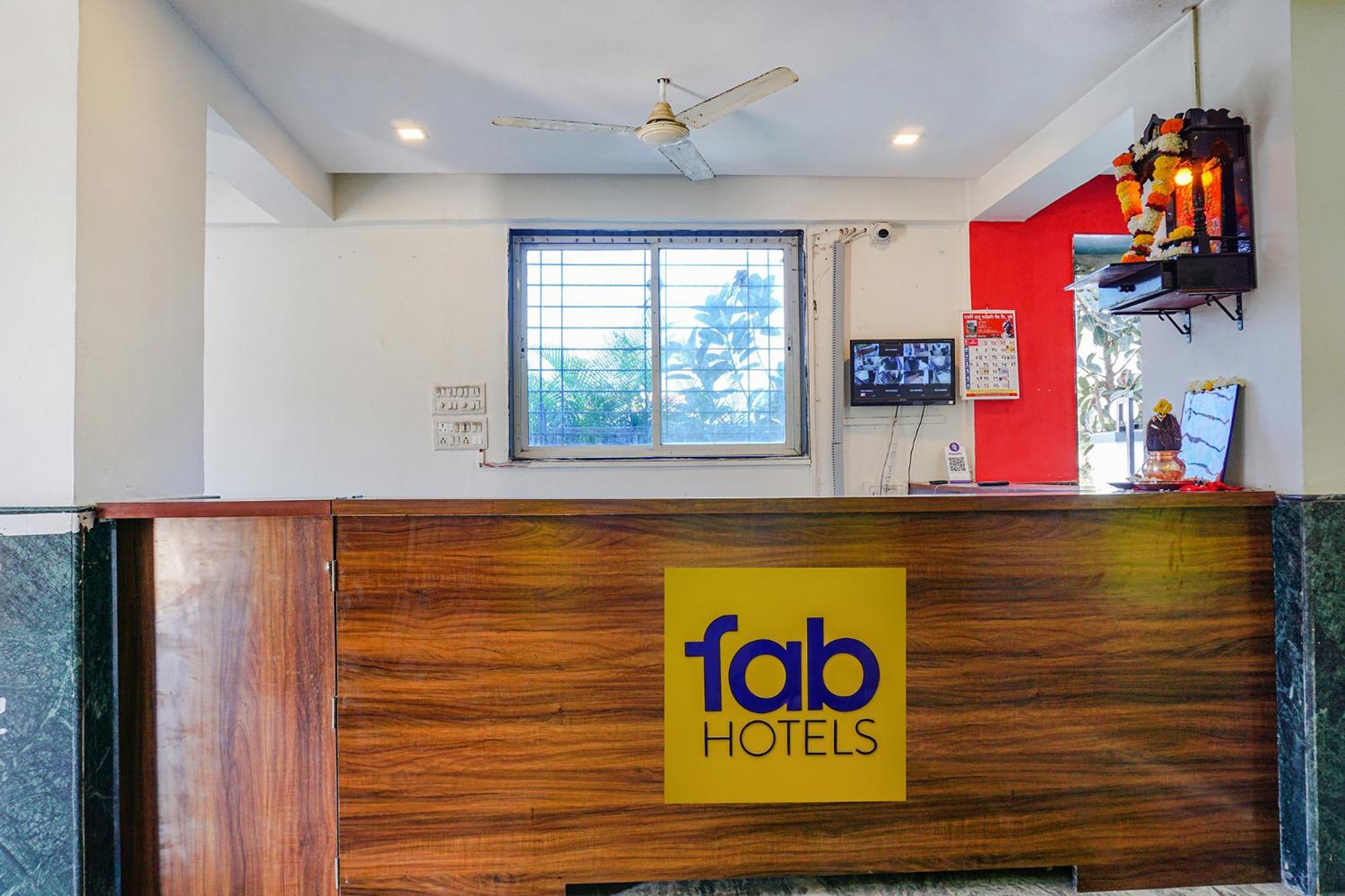 Fabhotel Gokul Lodge Gorhe Khurd Bagian luar foto