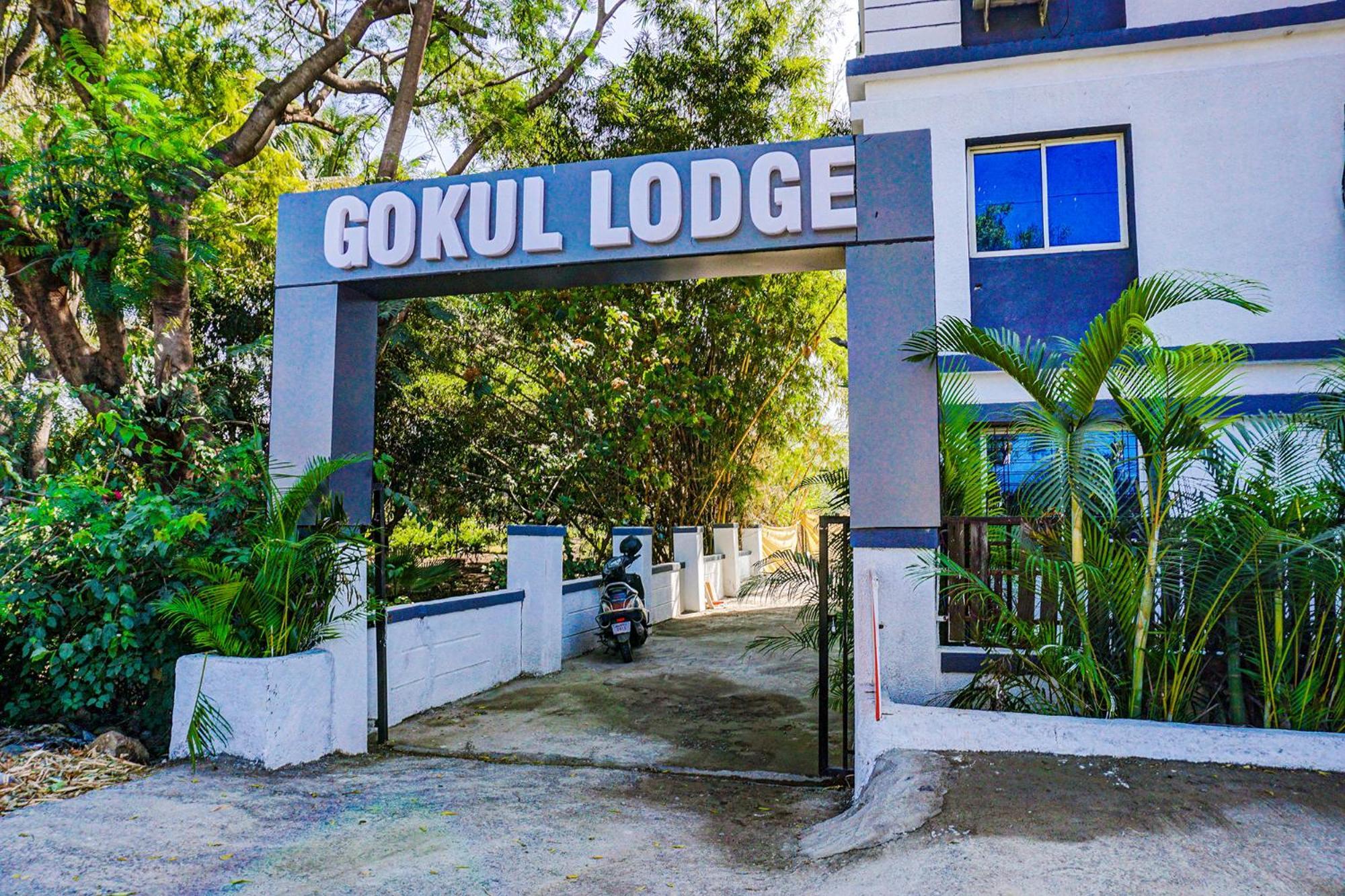 Fabhotel Gokul Lodge Gorhe Khurd Bagian luar foto