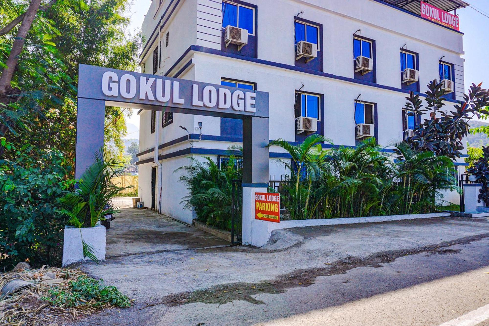 Fabhotel Gokul Lodge Gorhe Khurd Bagian luar foto